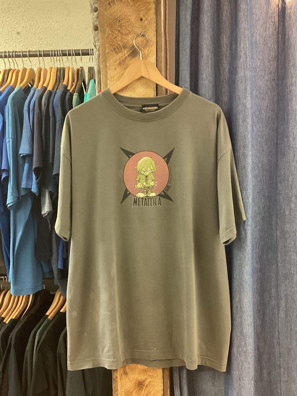 Vintage 1999 Metallic Graphic Grey T-Shirt